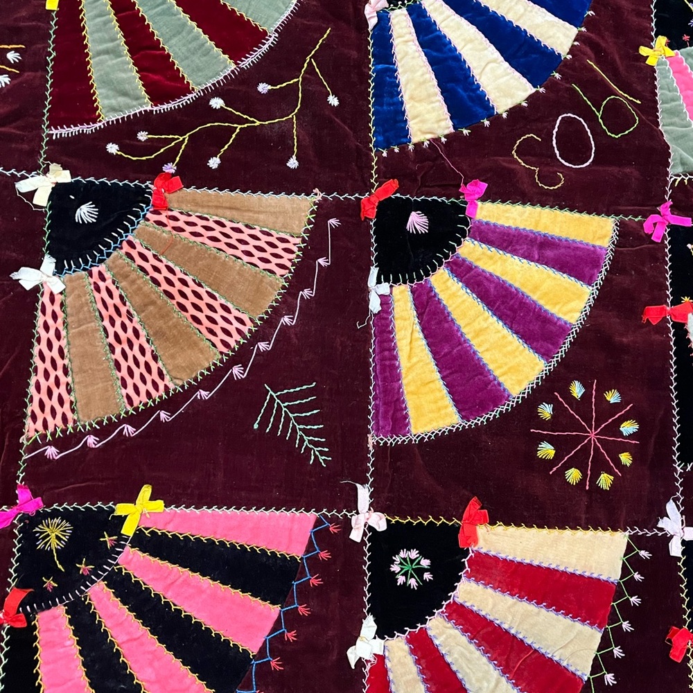 1903 HandMade Antique Crazy Quilt Colorful Patchwork with Fan Design 68X75 - Picture 7 of 8